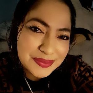 Meet your Posher, Lola